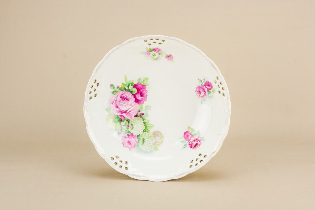 Porcelain serving bowl