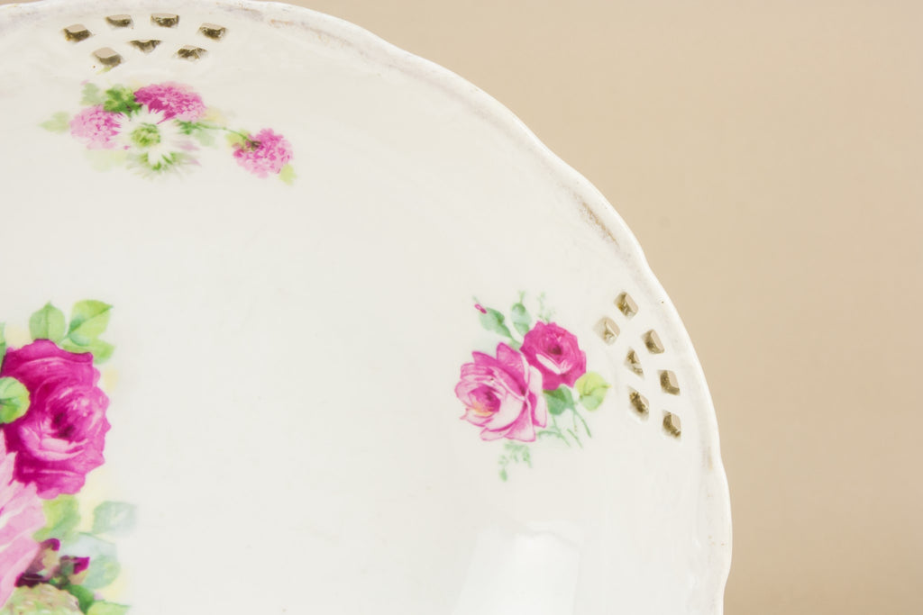Porcelain serving bowl