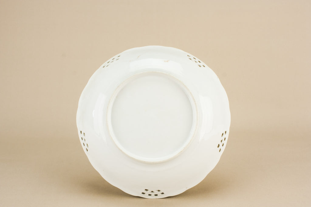 Porcelain serving bowl