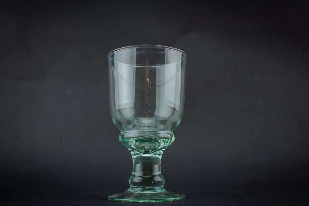 Wine glass rummer
