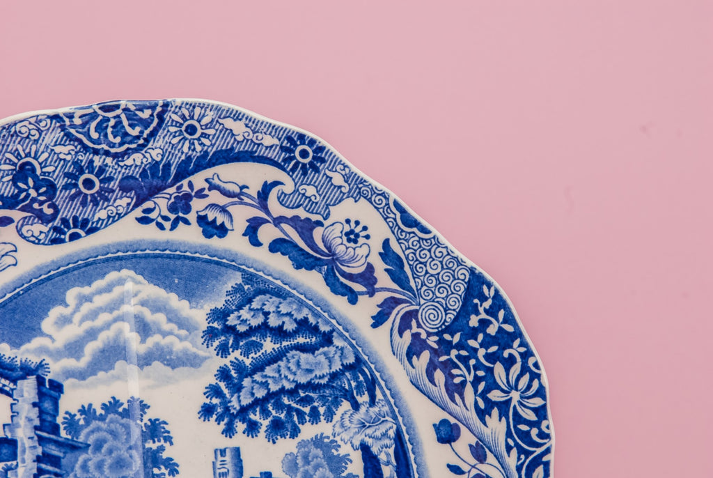 Blue and white sandwich dish