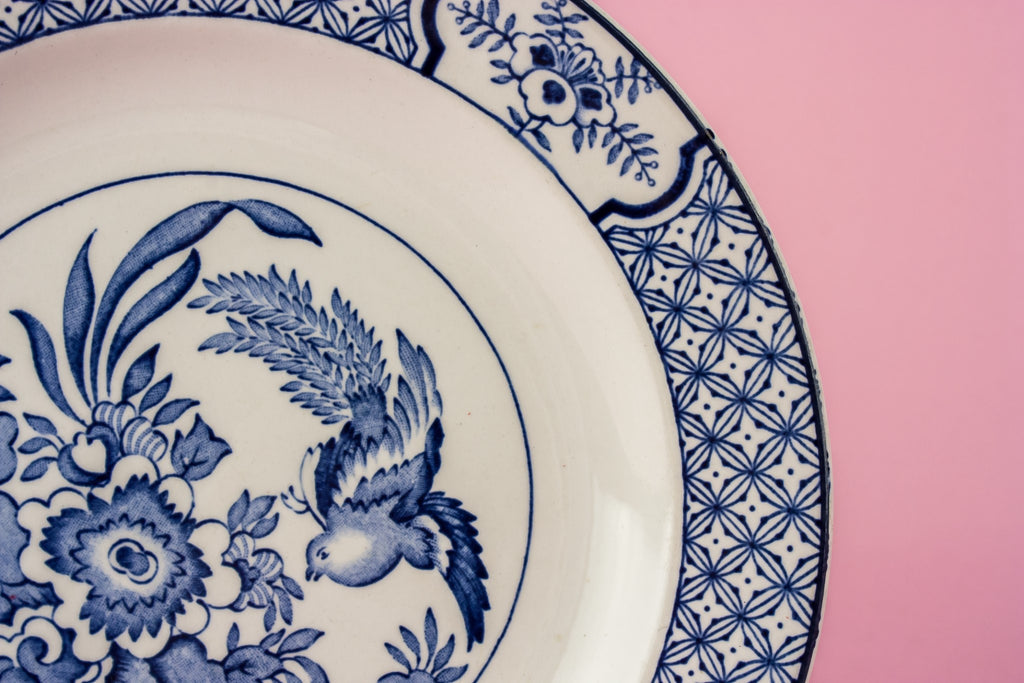 4 blue and white plates