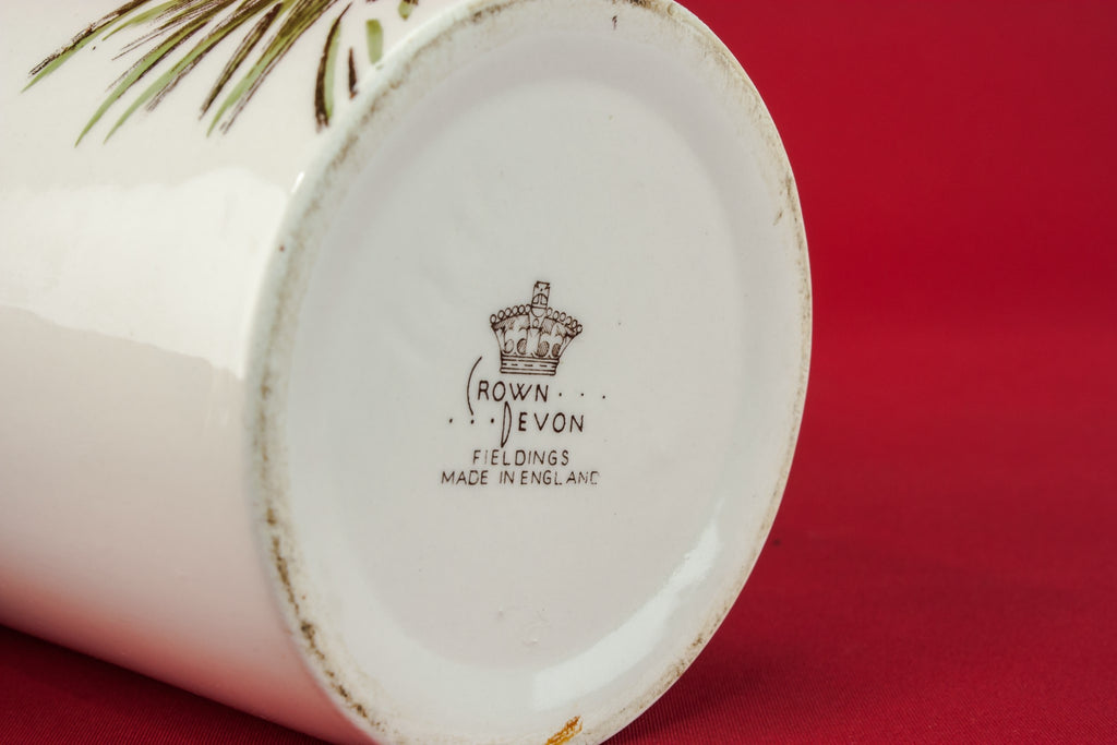 Mid-C Modern pottery jar