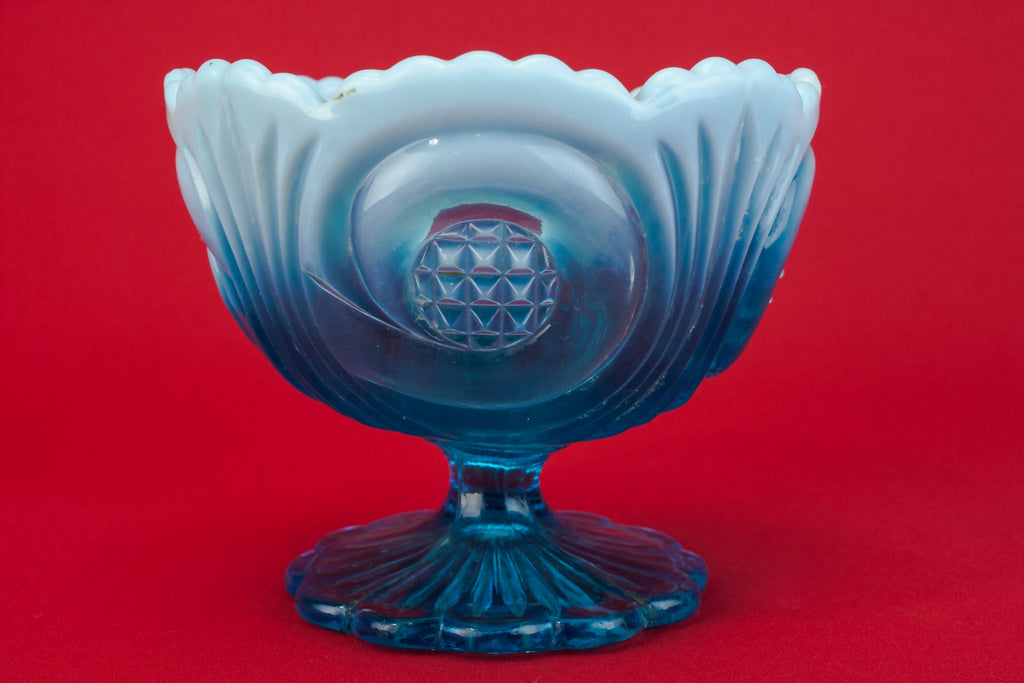 Pearline glass serving bowl