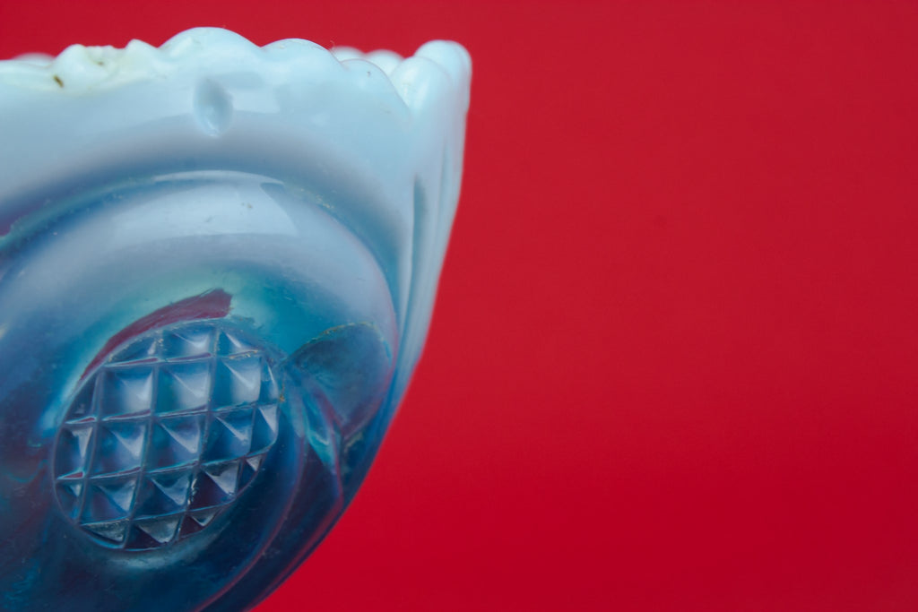 Pearline glass serving bowl