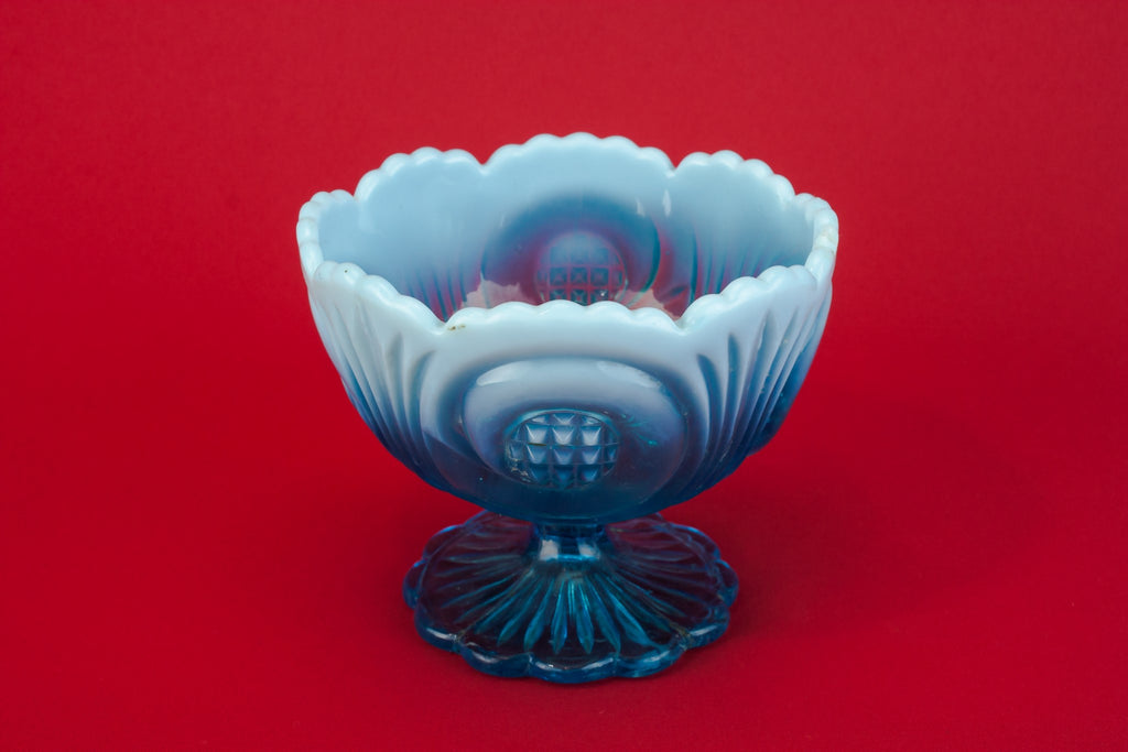 Pearline glass serving bowl