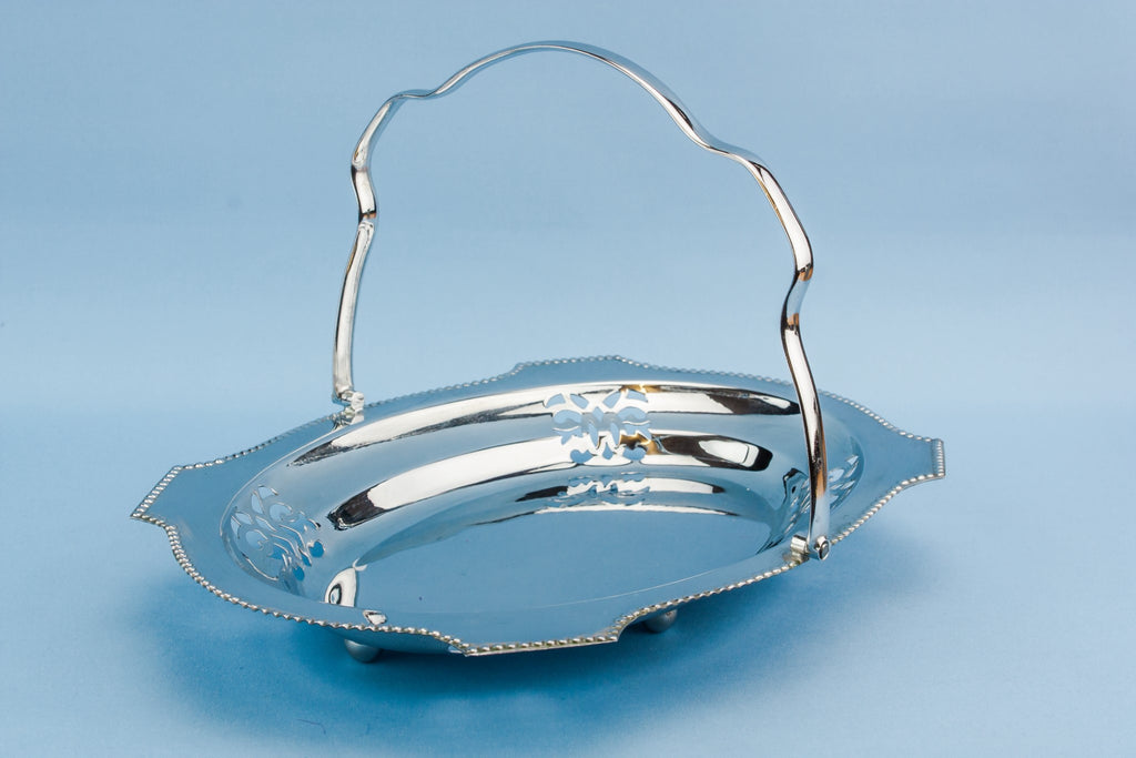 Fruit serving basket