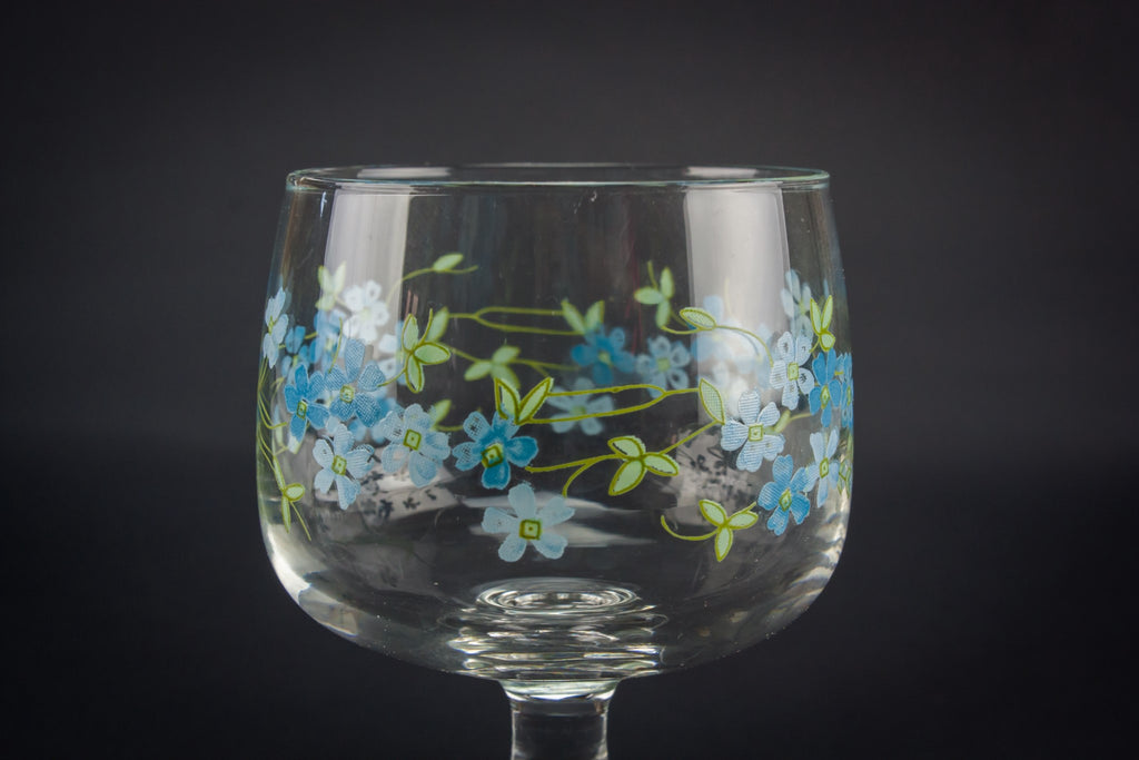 5 crystal wine glasses