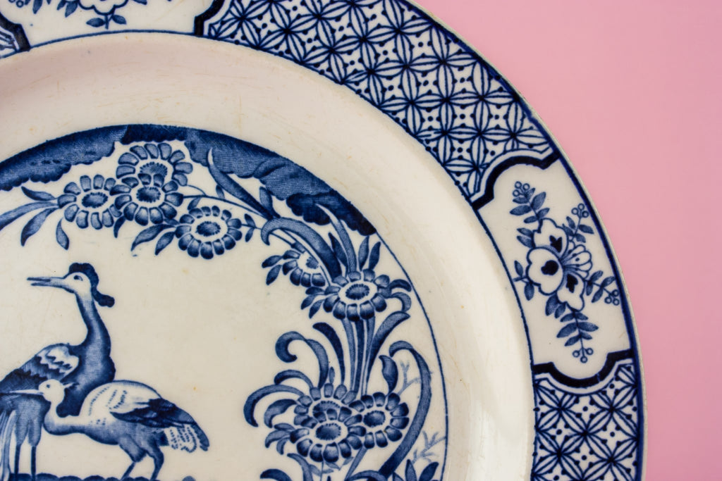 6 blue and white plates