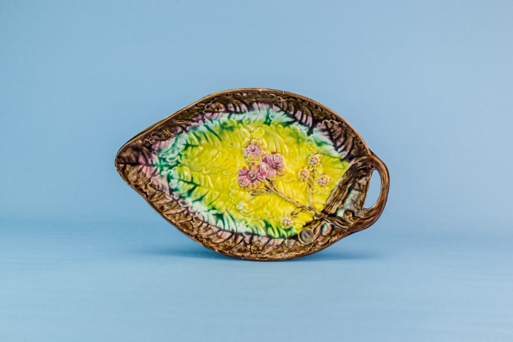 Majolica serving dish