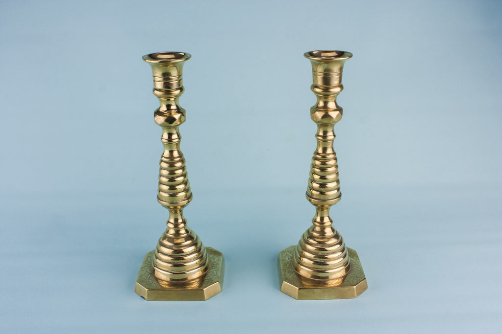 2 medium candlesticks