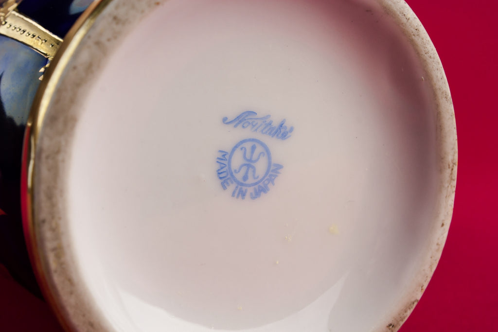 Medium porcelain vase