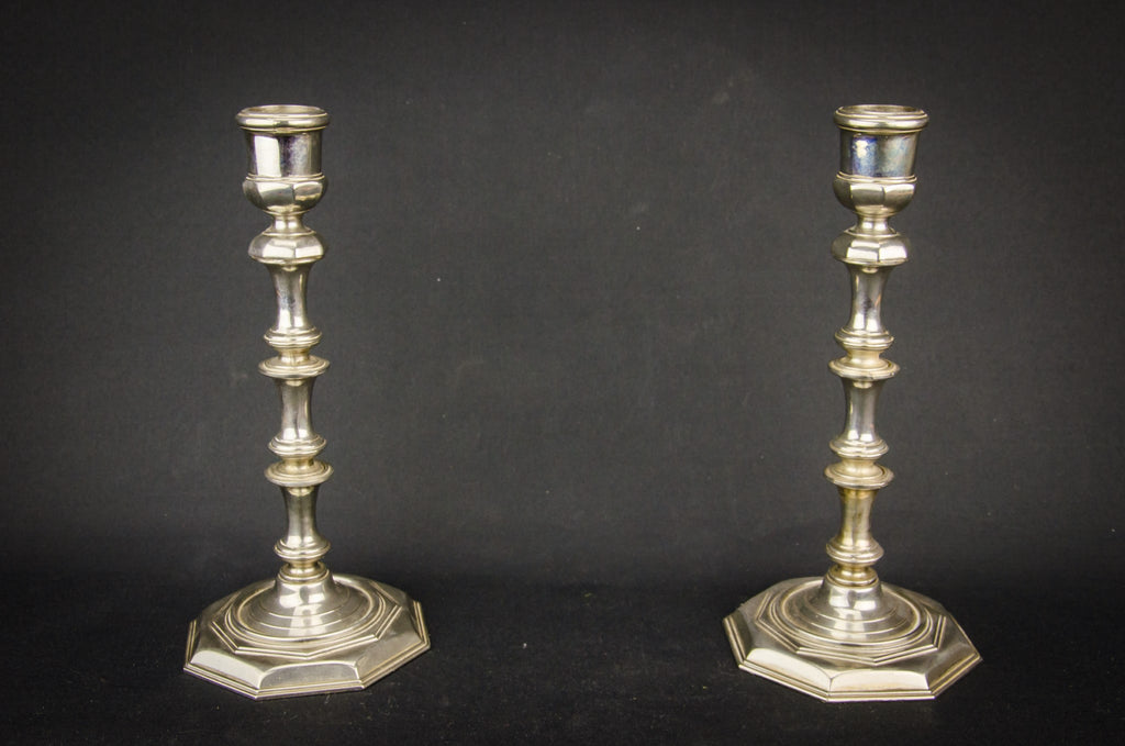 2 medium candlesticks