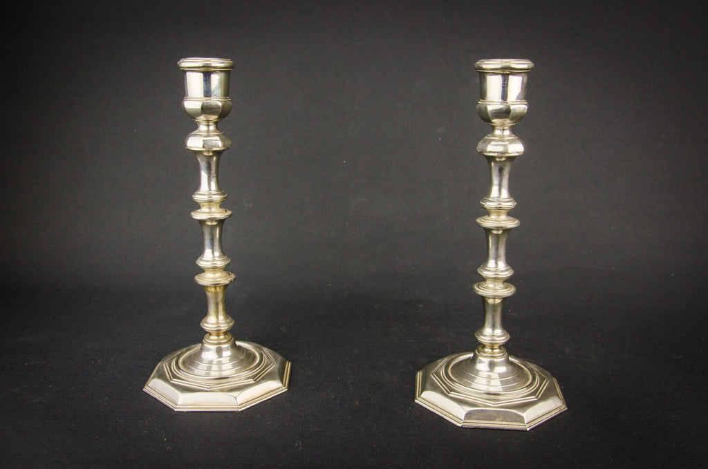 2 medium candlesticks