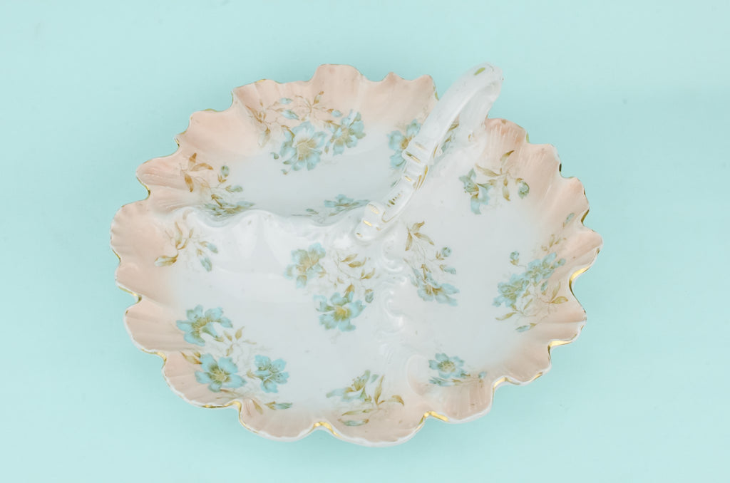Porcelain serving dish