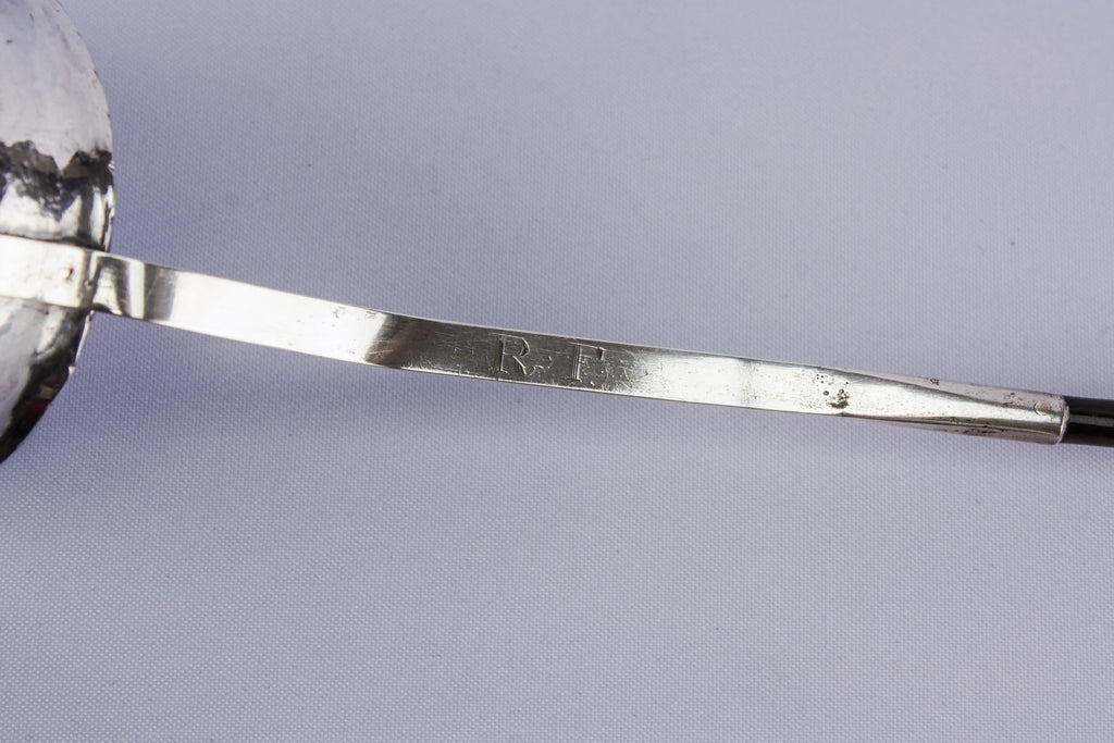 Lon punch ladle