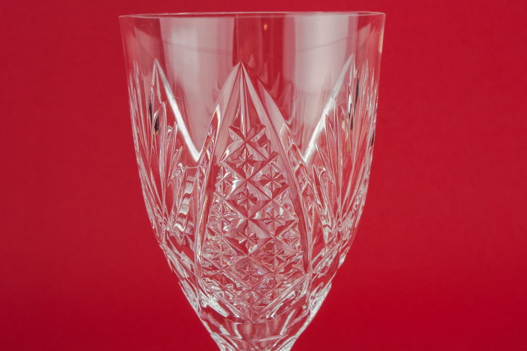 2 medium wine glasses