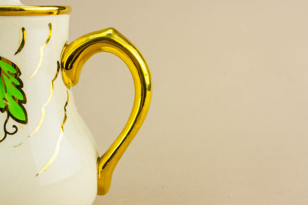 Medium pottery teapot