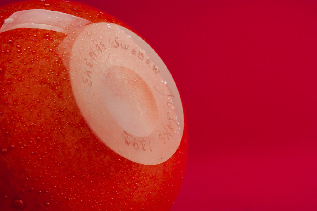 Ekenas red glass vase