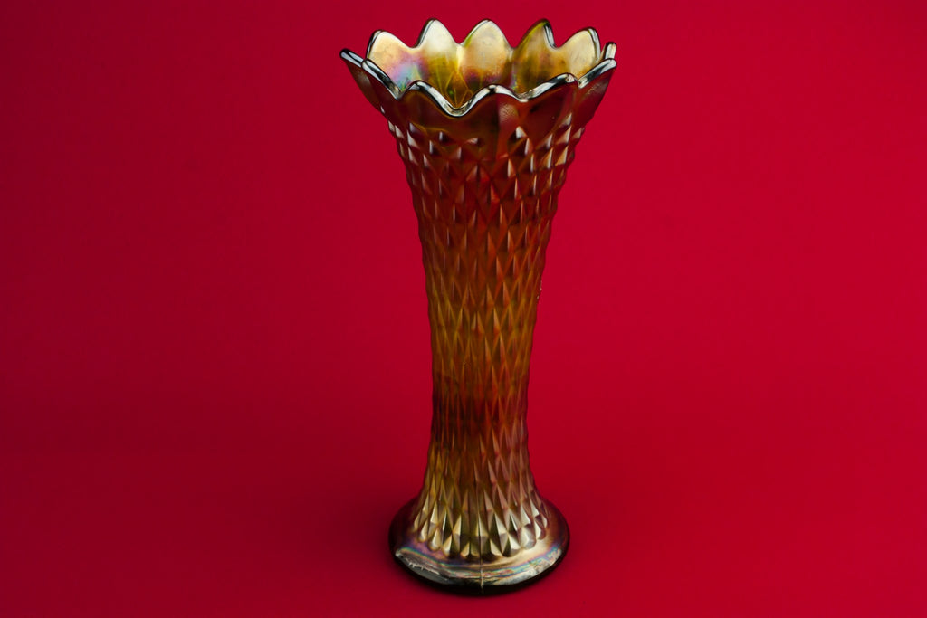 Lustre glass vase