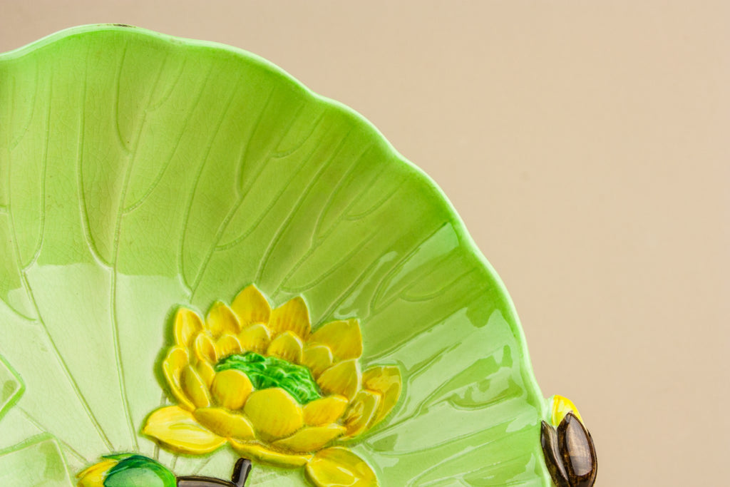 Lily shaped Carlton bowl