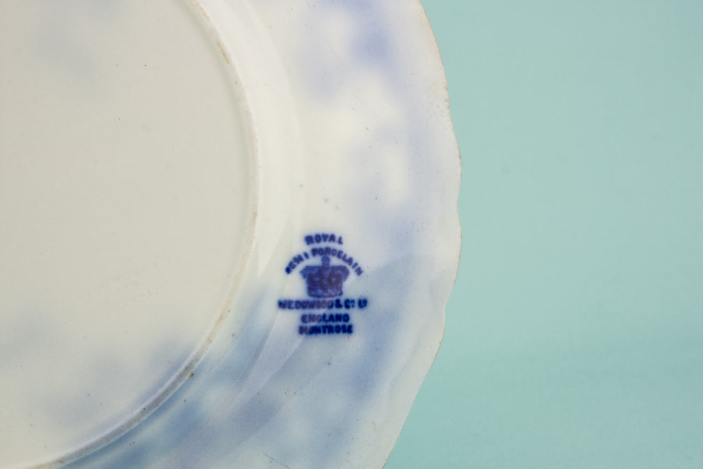 Serving dish in flow blue