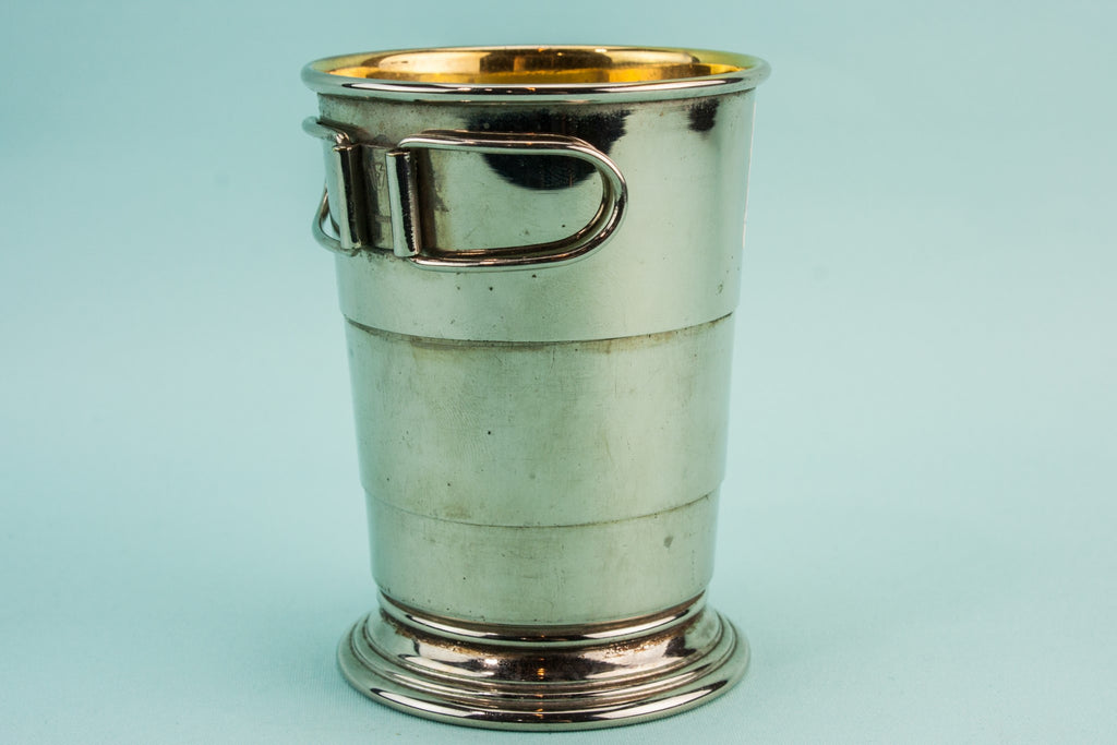 Telescopic stirrup cup