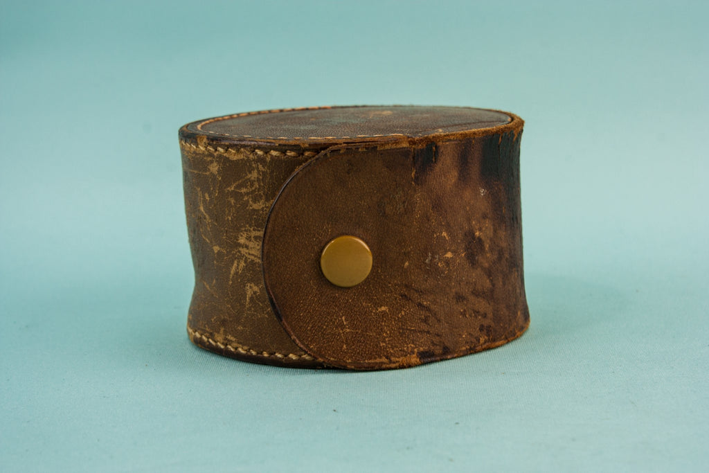 Telescopic stirrup cup