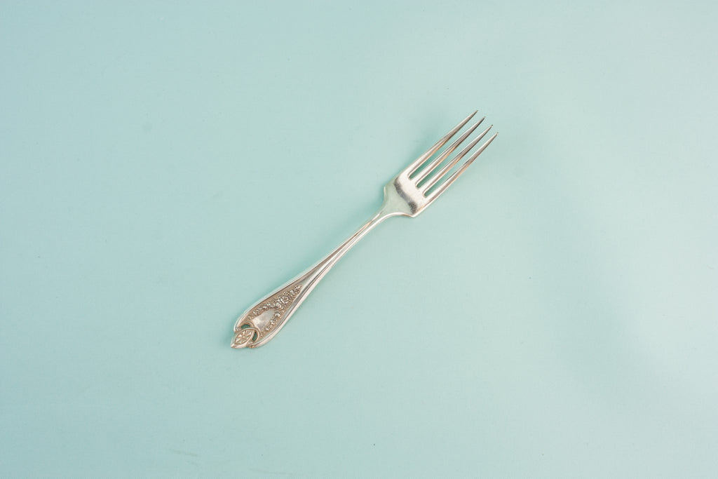5 medium dinner forks