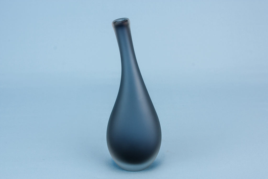 Medium drop vase