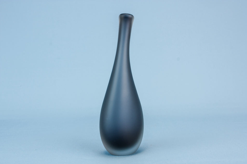 Medium drop vase