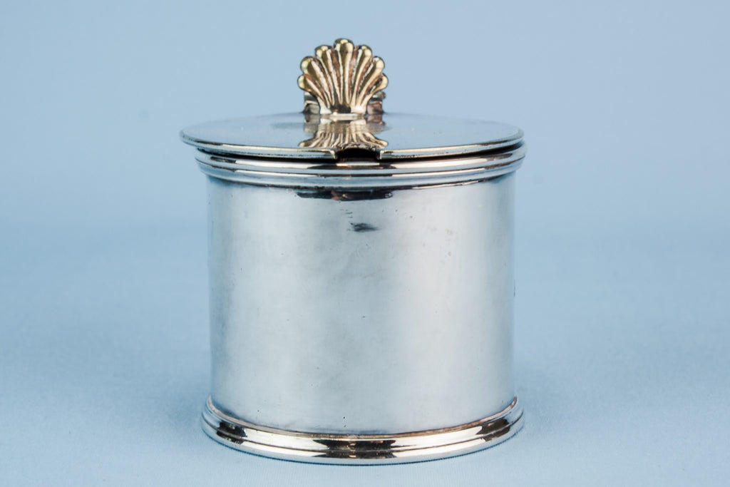 Small condiment pot