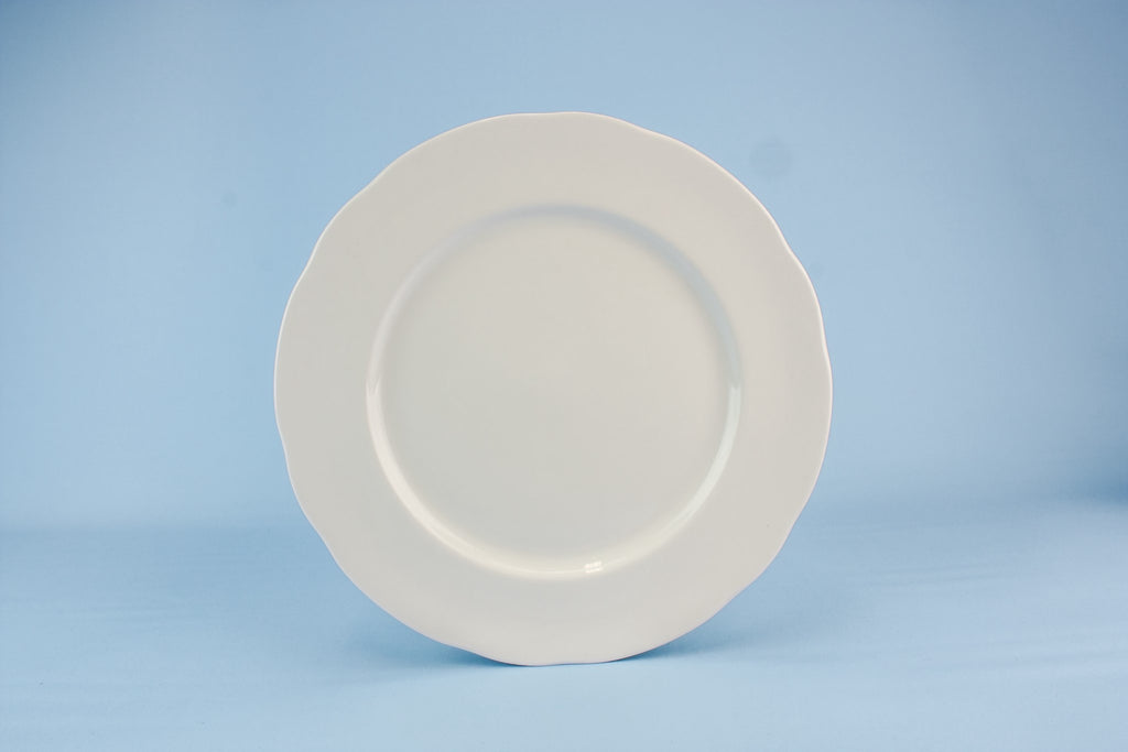5 Duchess dinner plates