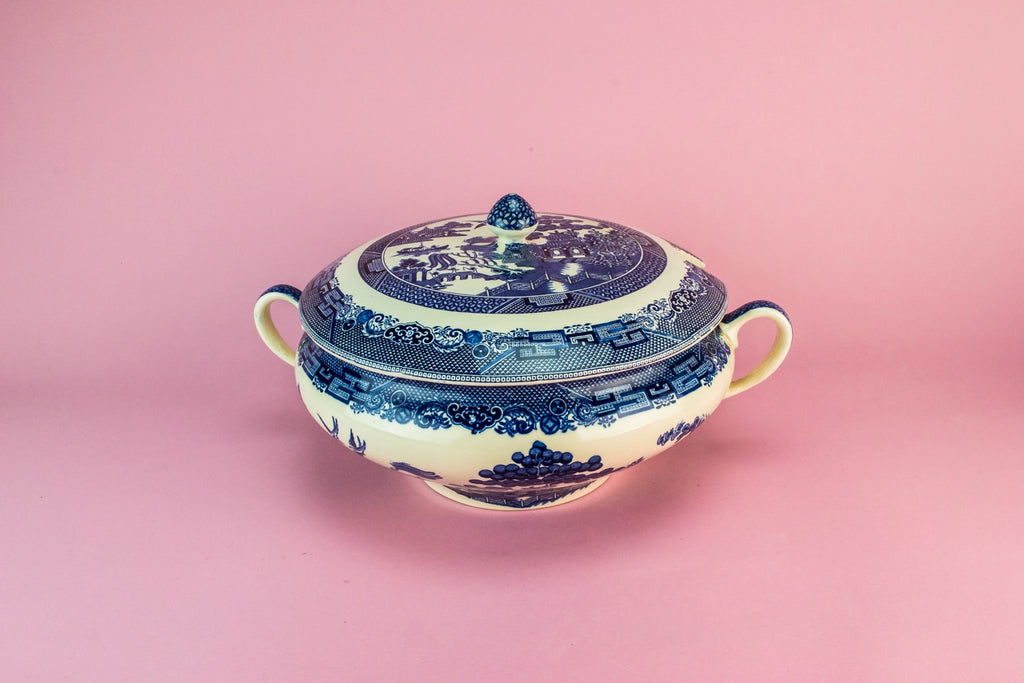 Blue and white willow tureen