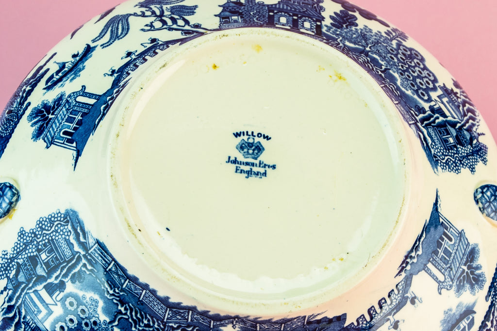 Blue and white willow tureen