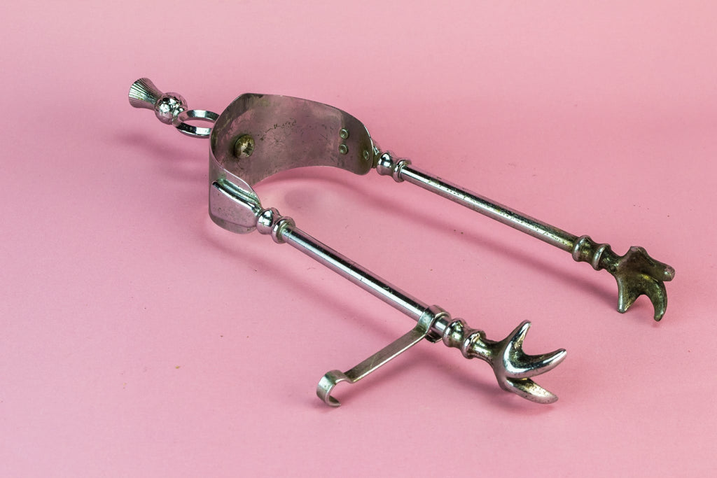 Fireplace irons set