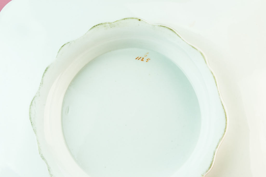  serving dish