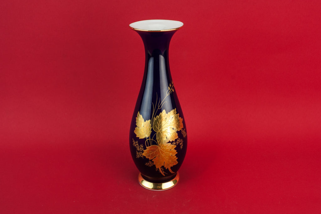 Medium porcelain vase