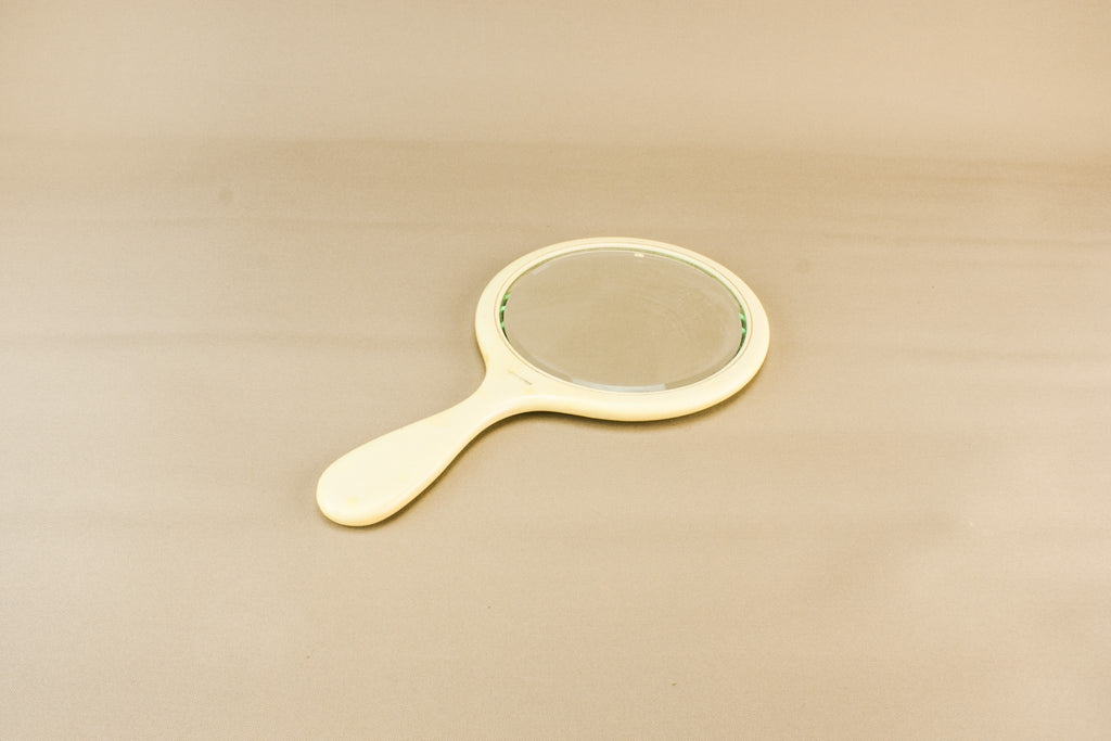 Handheld mirror