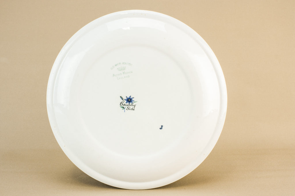 8 Meakin pottery dinner plates