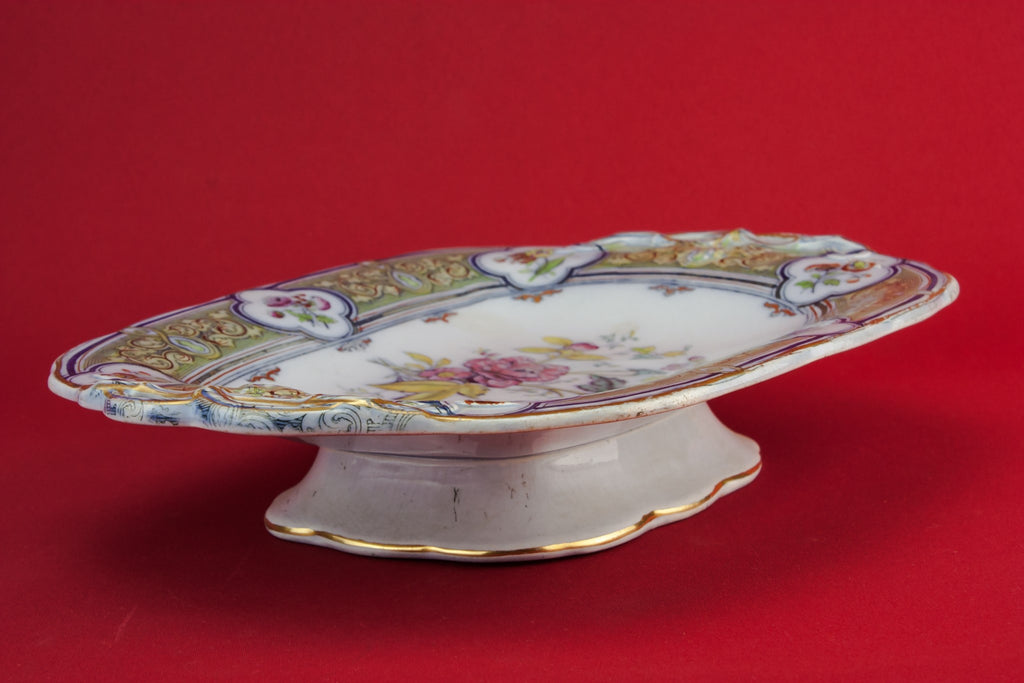 Serving bowl on foot