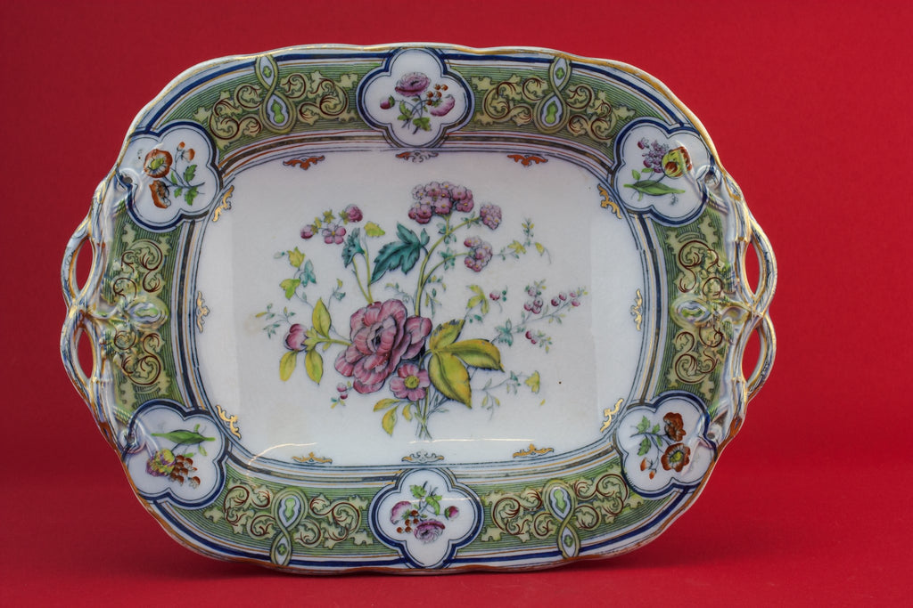 Serving bowl on foot