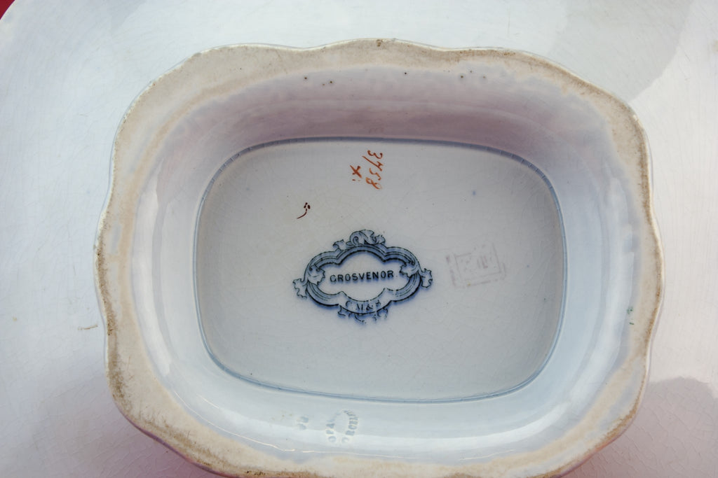 Serving bowl on foot