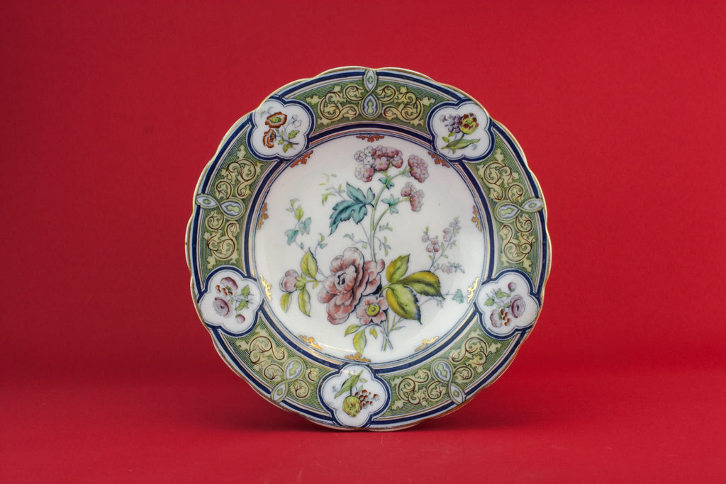 Pottery serving dish
