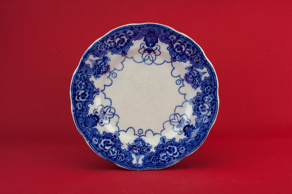4 Art Nouveau pottery plates
