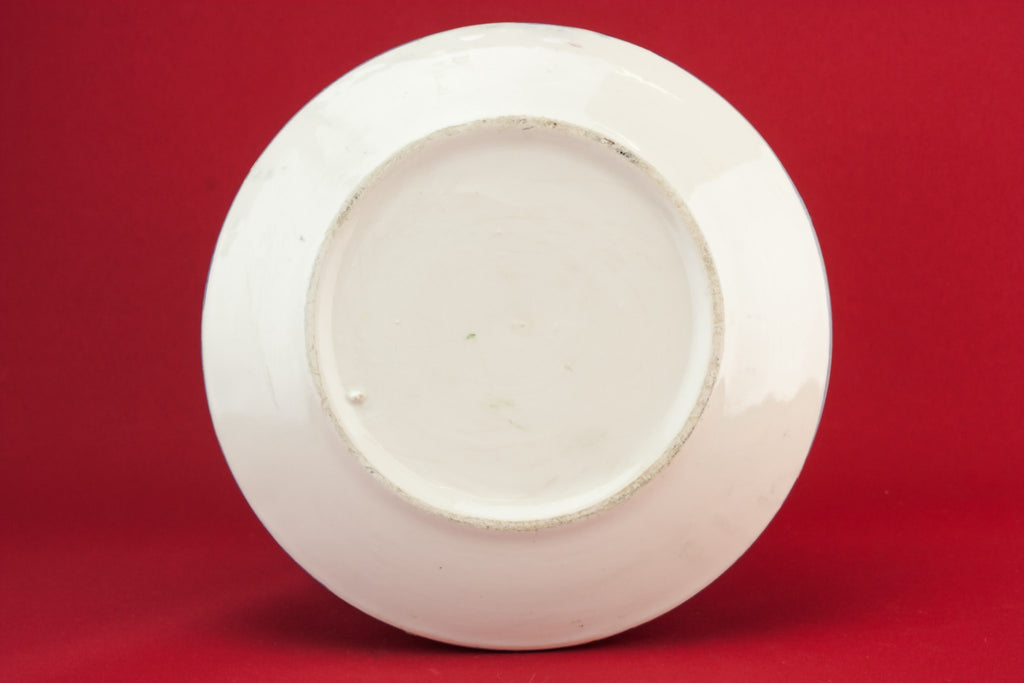 Pottery serving dish