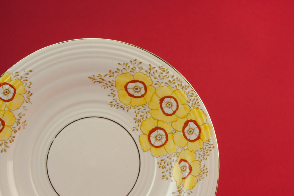 Pottery serving dish