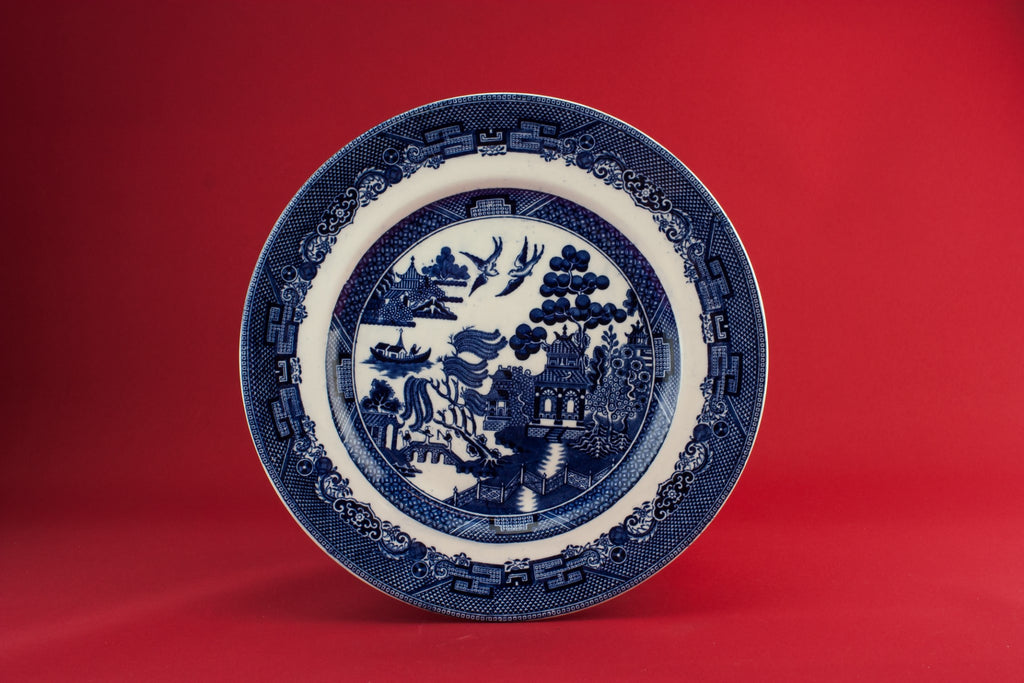 Blue willow dinner plate