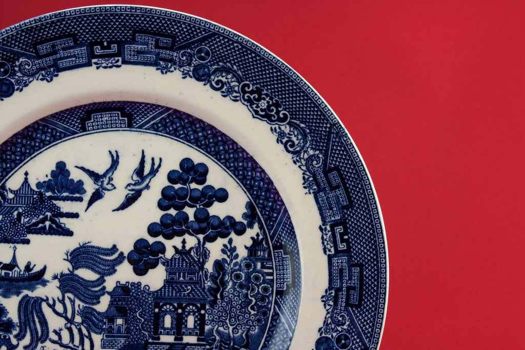 Blue willow dinner plate