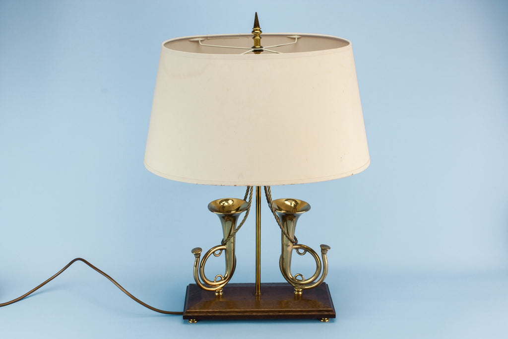 Brass hunting horns lamp